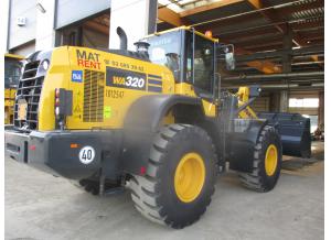 WA320-8
